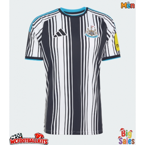 Newcastle United Tino Livramento #2 Replica Home Stadium Shirt 2026-27 Short Sleeve
